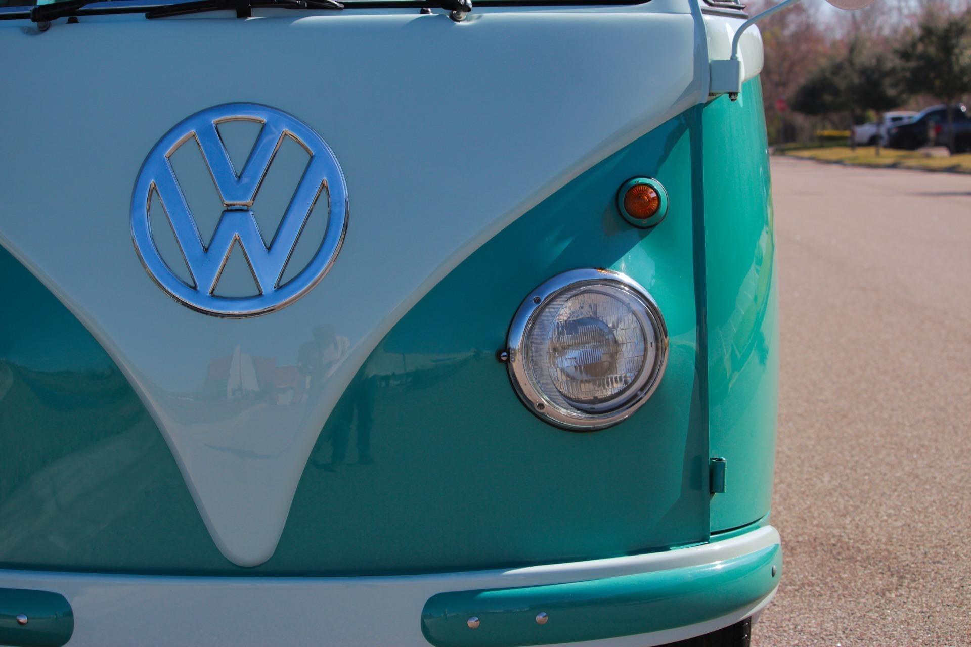 1961 Volkswagen Type 2 Camper Bus