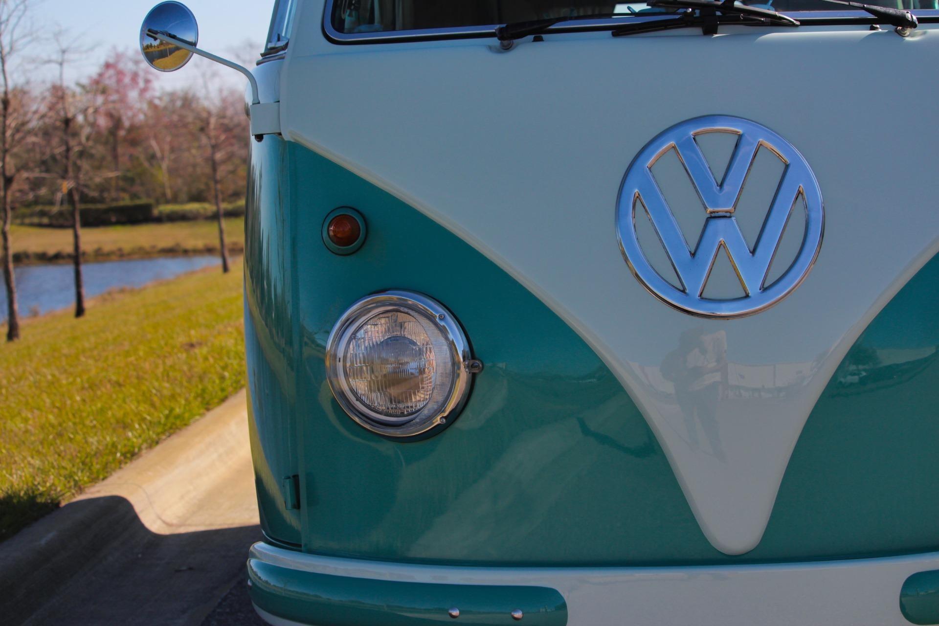 1961 Volkswagen Type 2 Camper Bus