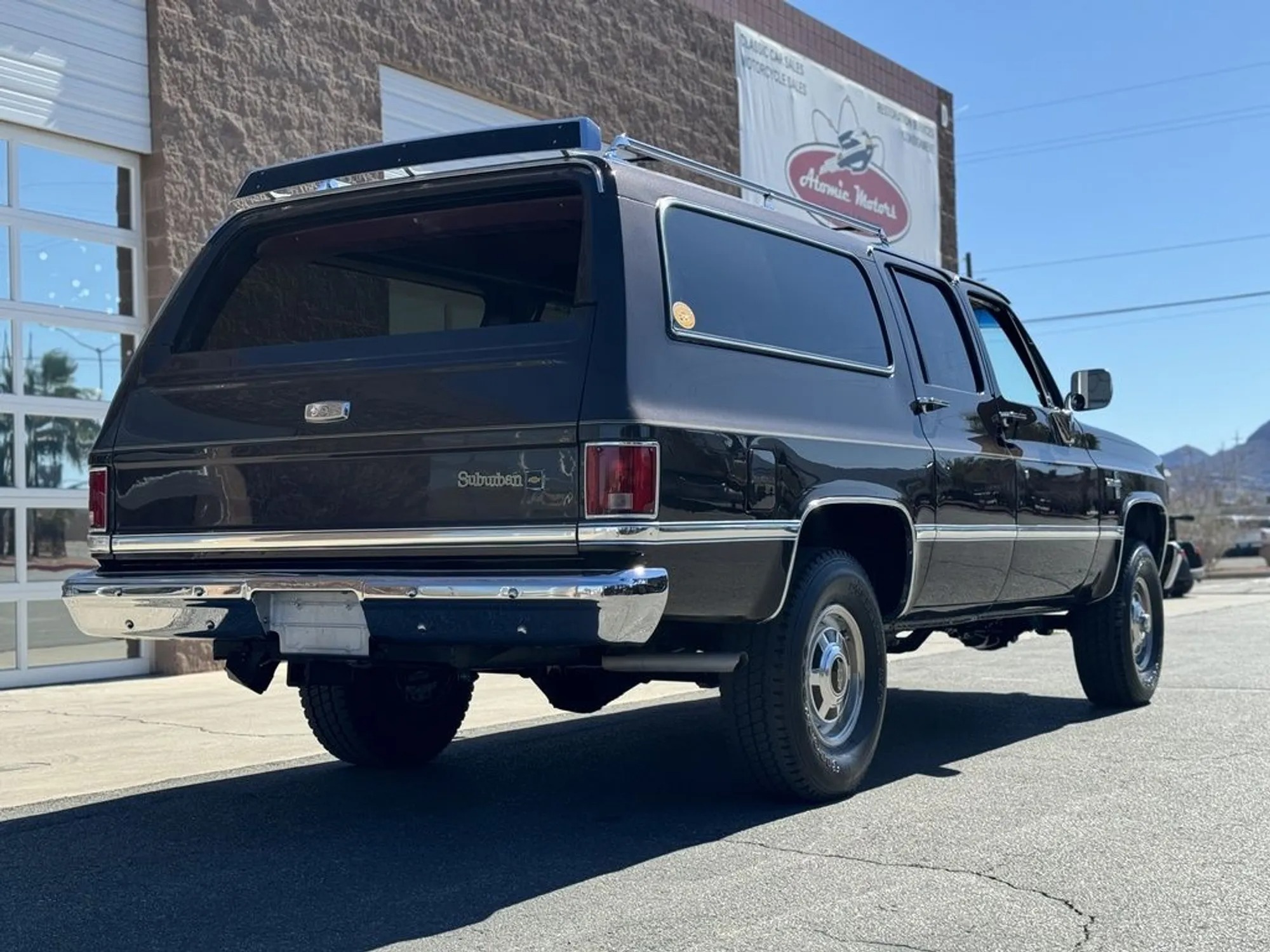 1985 Chevrolet Suburban K20 - 4