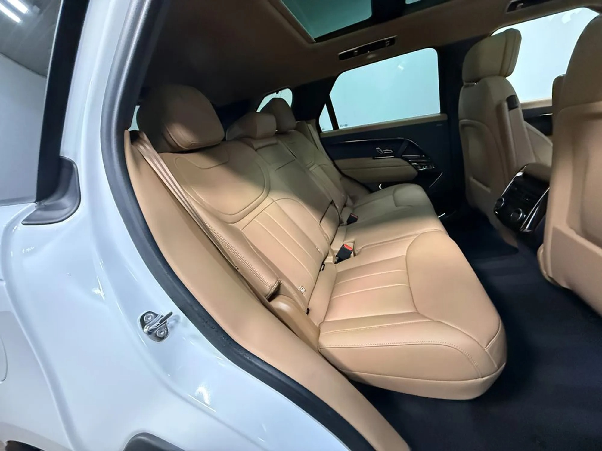 2025 Land Rover Range Rover Sport SE