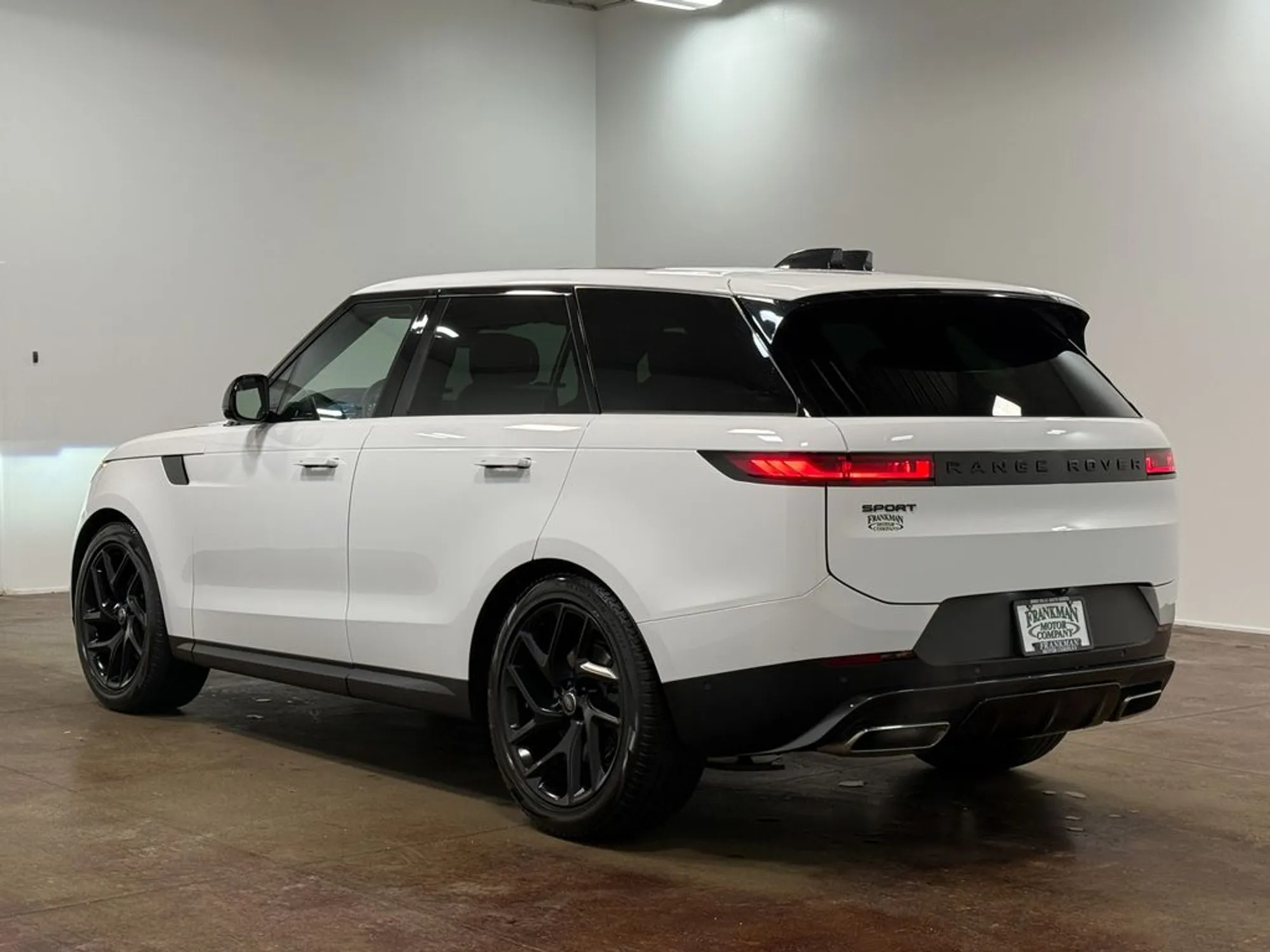 2025 Land Rover Range Rover Sport SE