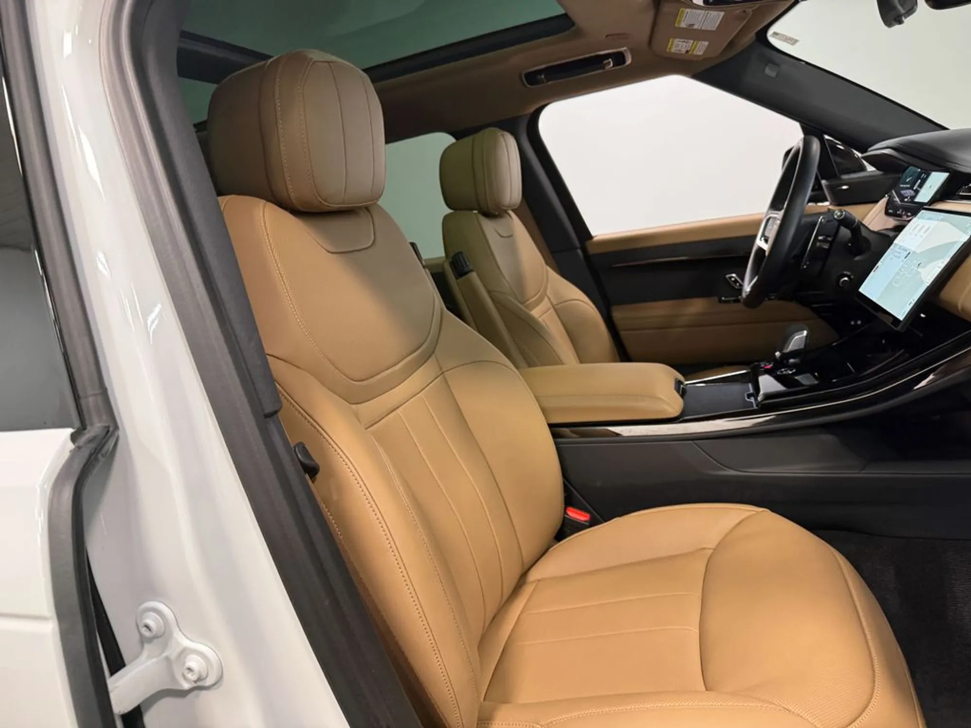 2025 Land Rover Range Rover Sport SE