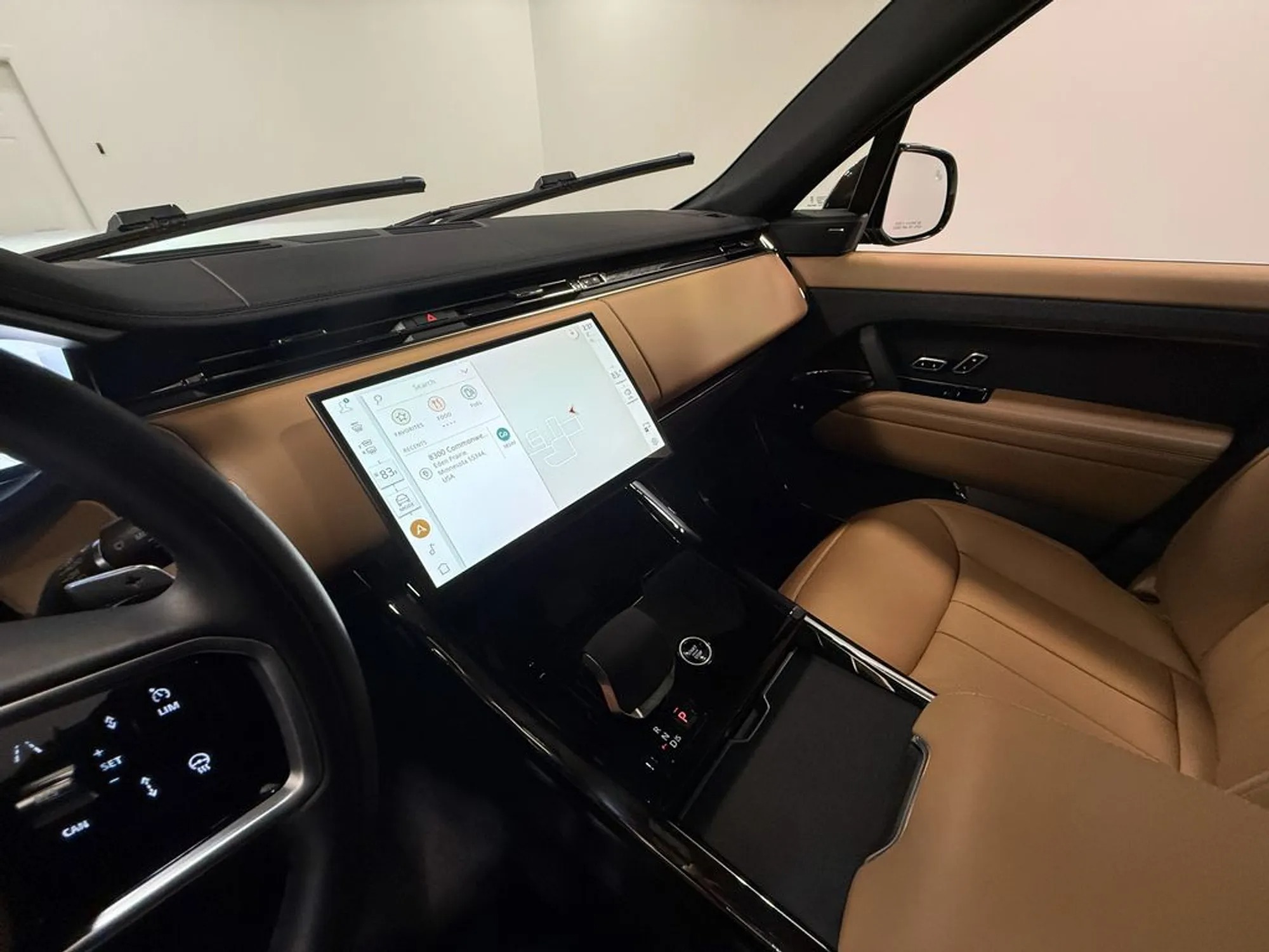 2025 Land Rover Range Rover Sport SE