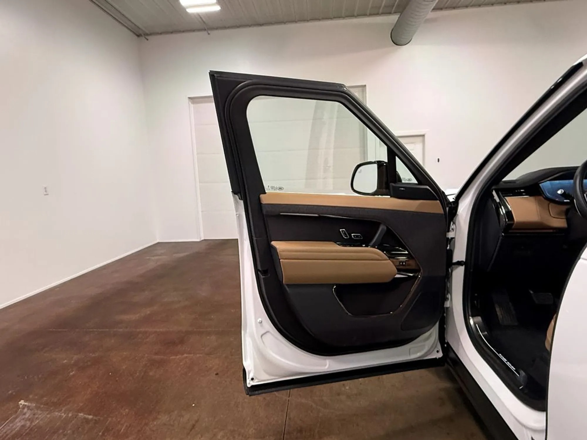 2025 Land Rover Range Rover Sport SE