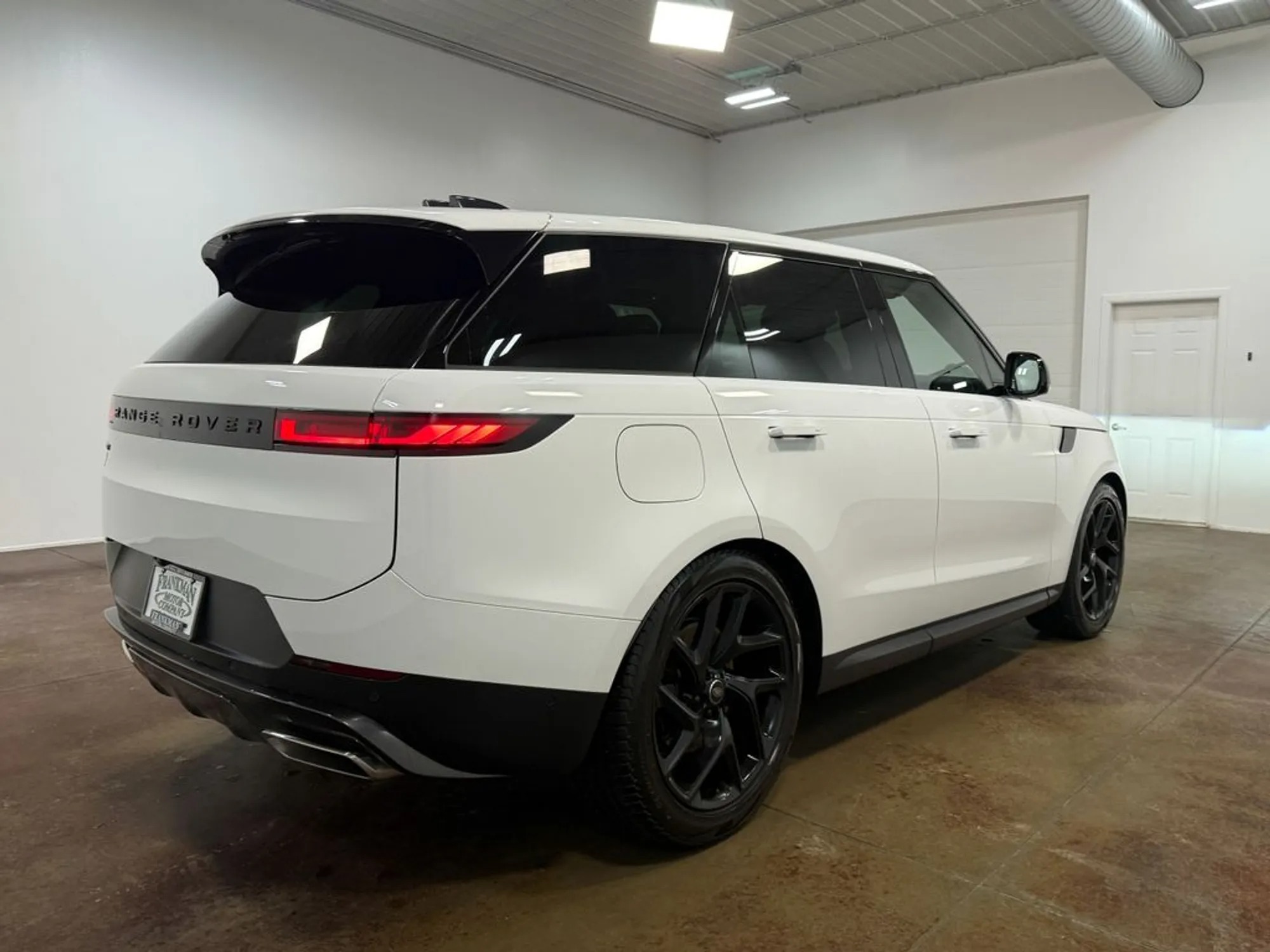 2025 Land Rover Range Rover Sport SE