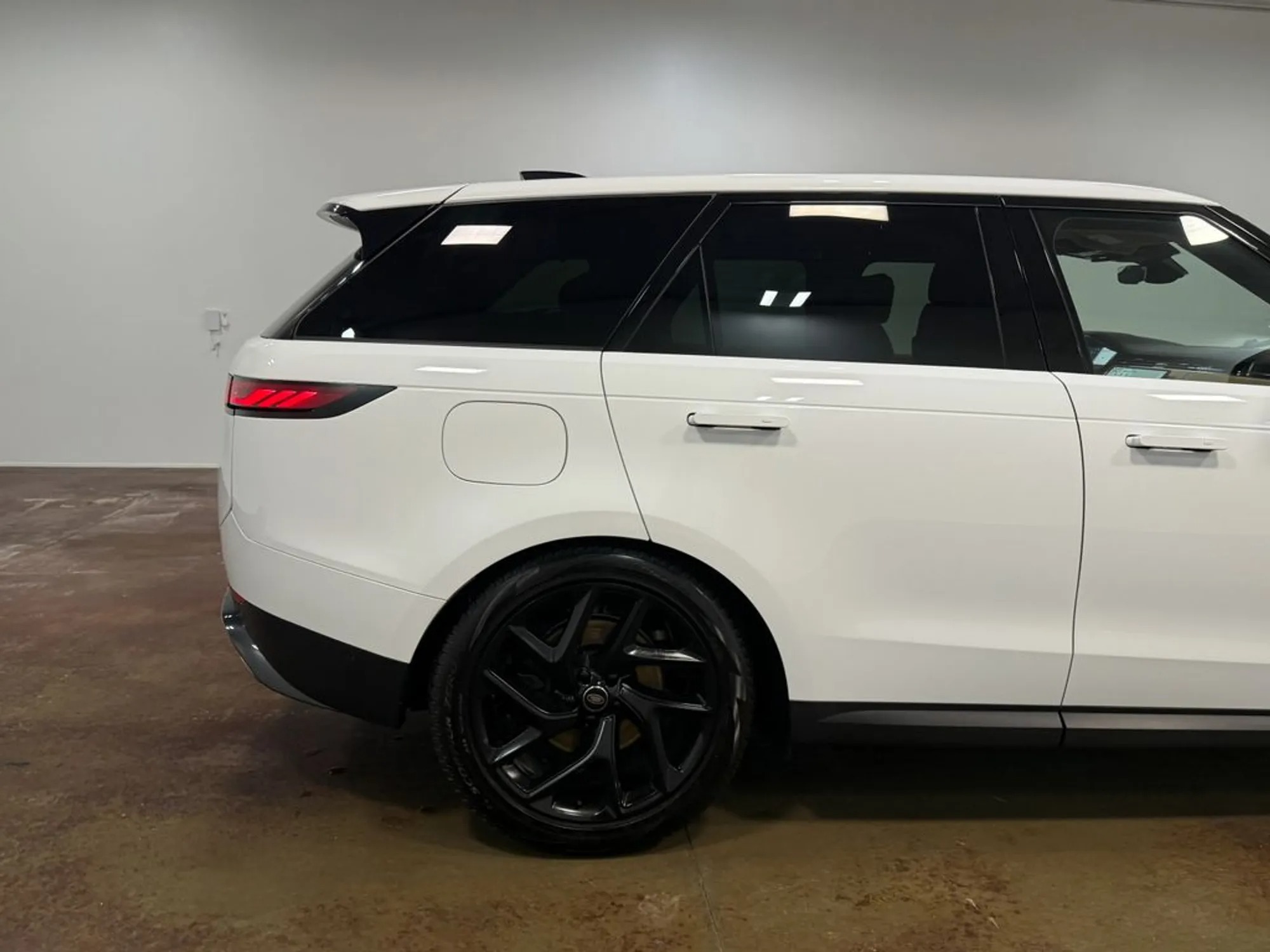 2025 Land Rover Range Rover Sport SE