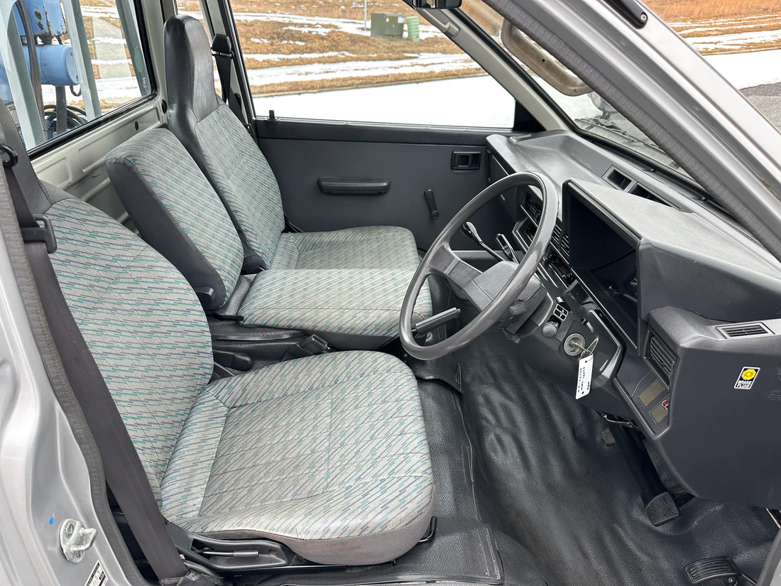 1996 Toyota TownAce Crane Truck - 4