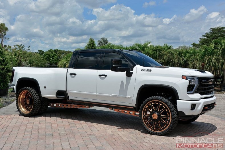 2024 Chevrolet Silverado 3500HD High Country