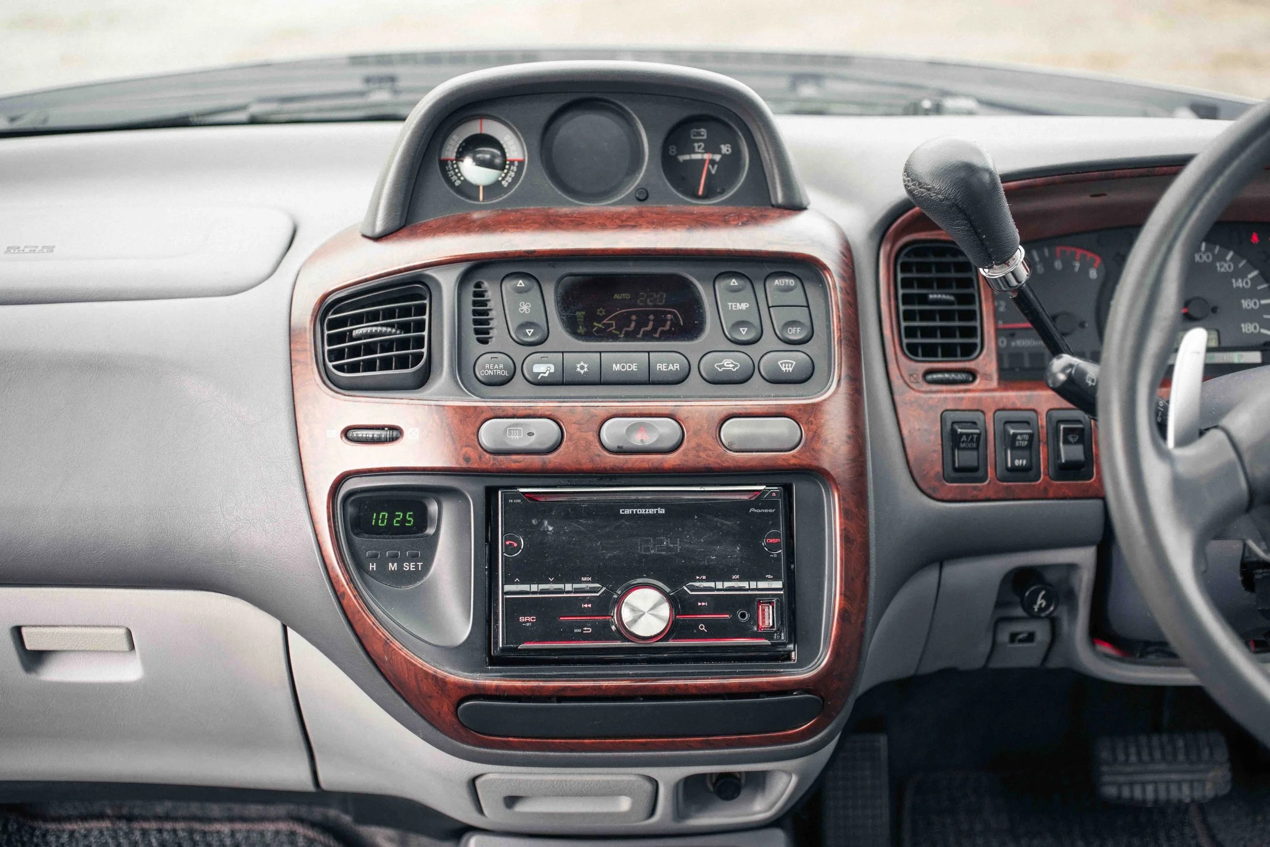 1997 Mitsubishi Delica L400 Space Gear