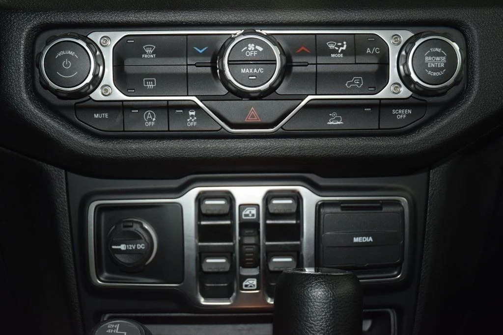 2025 Jeep Gladiator Sport S Aqua Edition