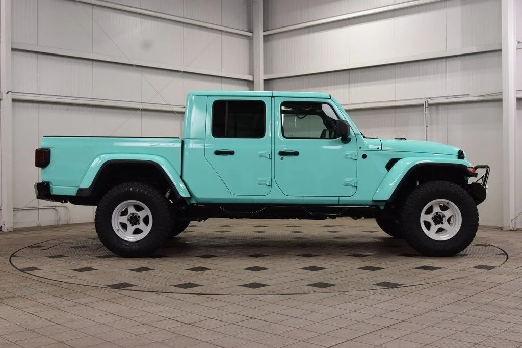 2025 Jeep Gladiator Sport S Aqua Edition