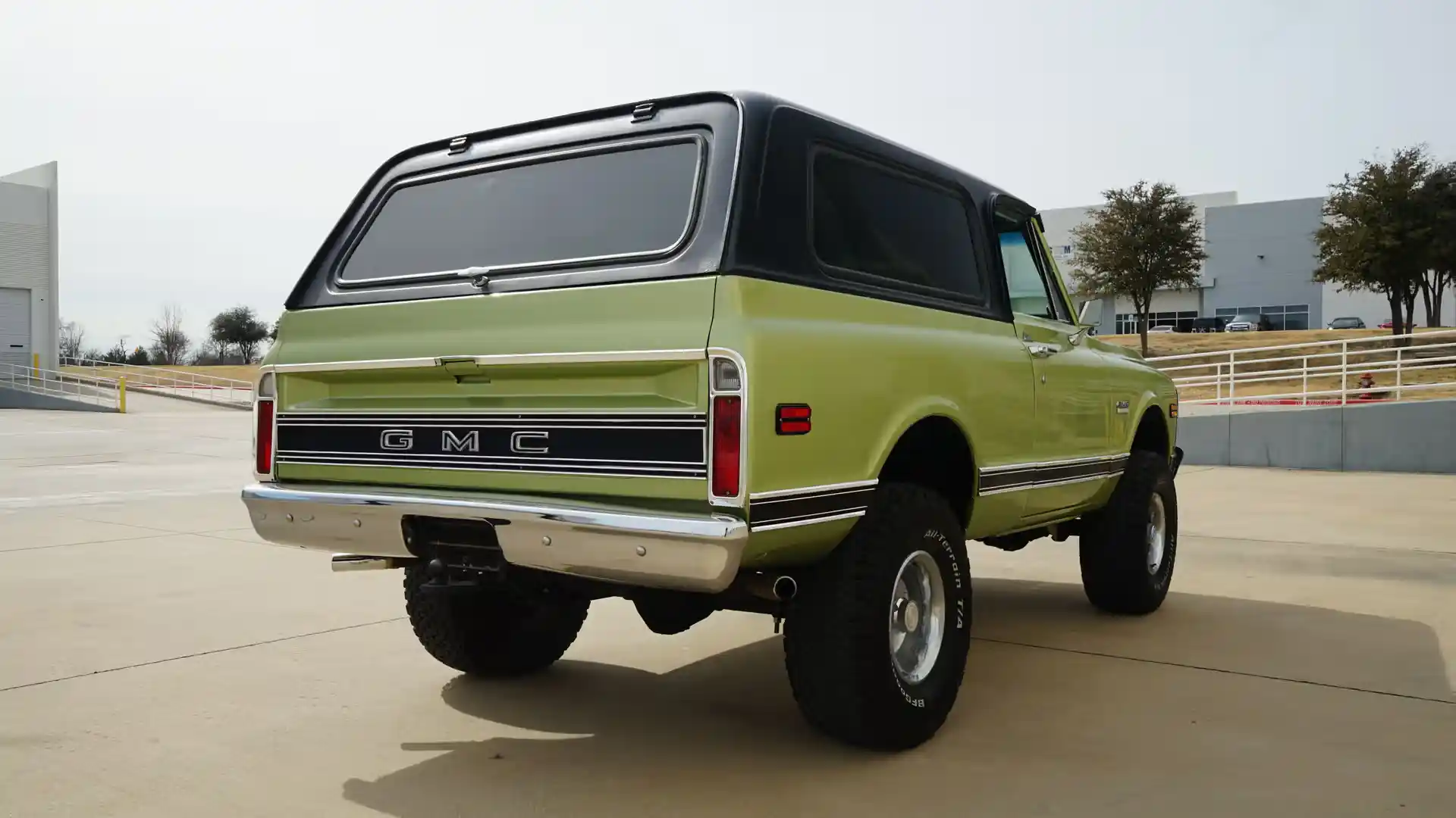 1971 GMC Jimmy CST - 3