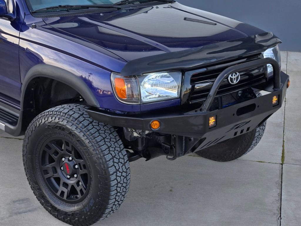 Modified 2000 Toyota 4Runner SR5