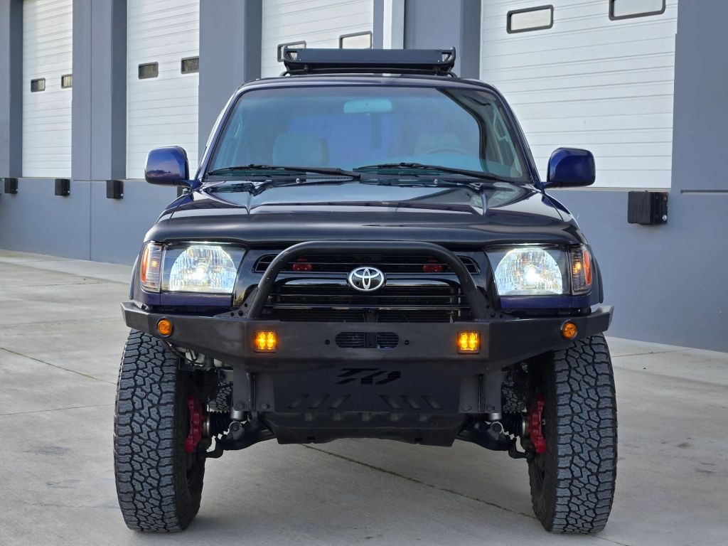 Modified 2000 Toyota 4Runner SR5 - 2