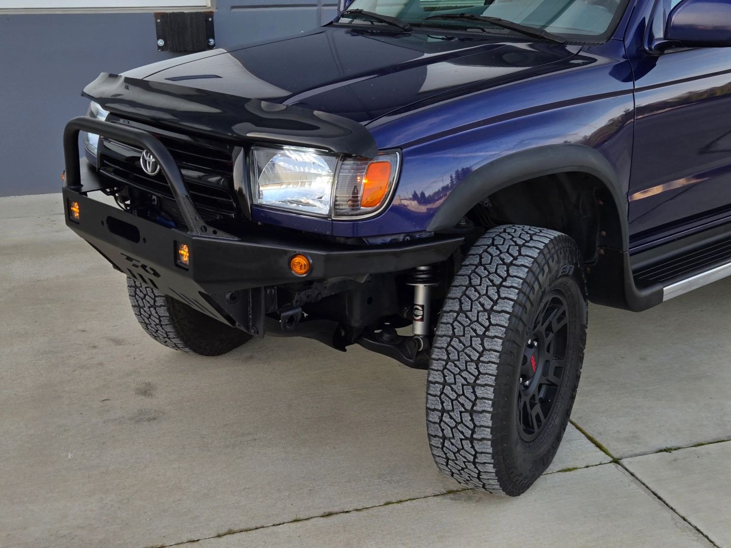 Modified 2000 Toyota 4Runner SR5