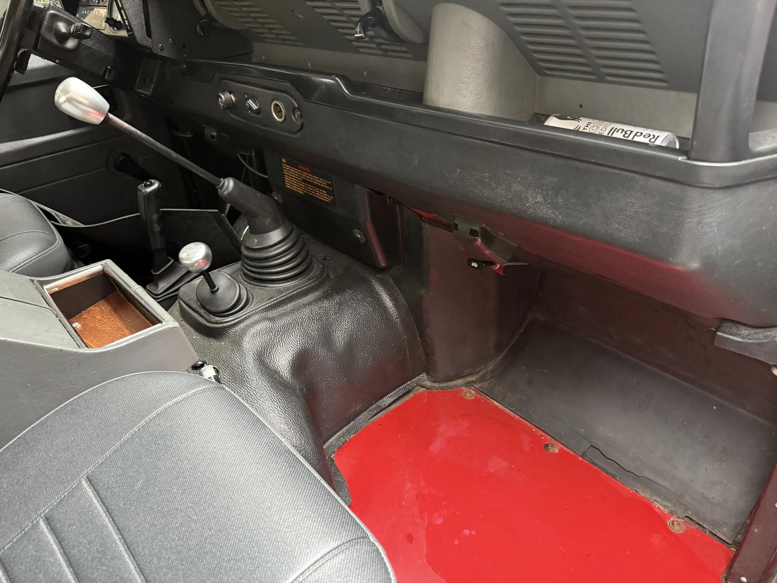 Euro 1998 Land Rover Defender 90