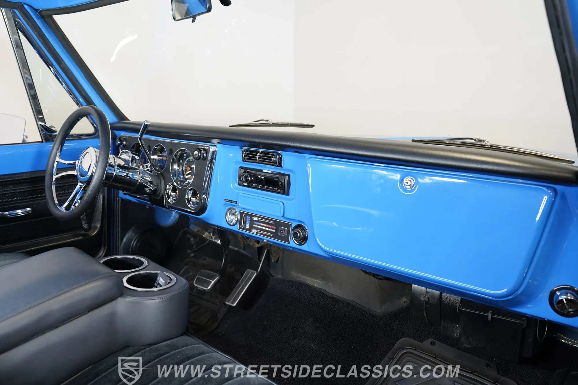 1972 Chevrolet C10 Cheyenne Restomod