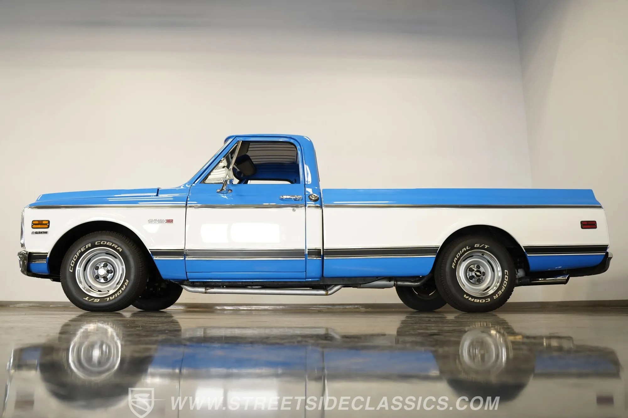 1972 Chevrolet C10 Cheyenne Restomod - 4