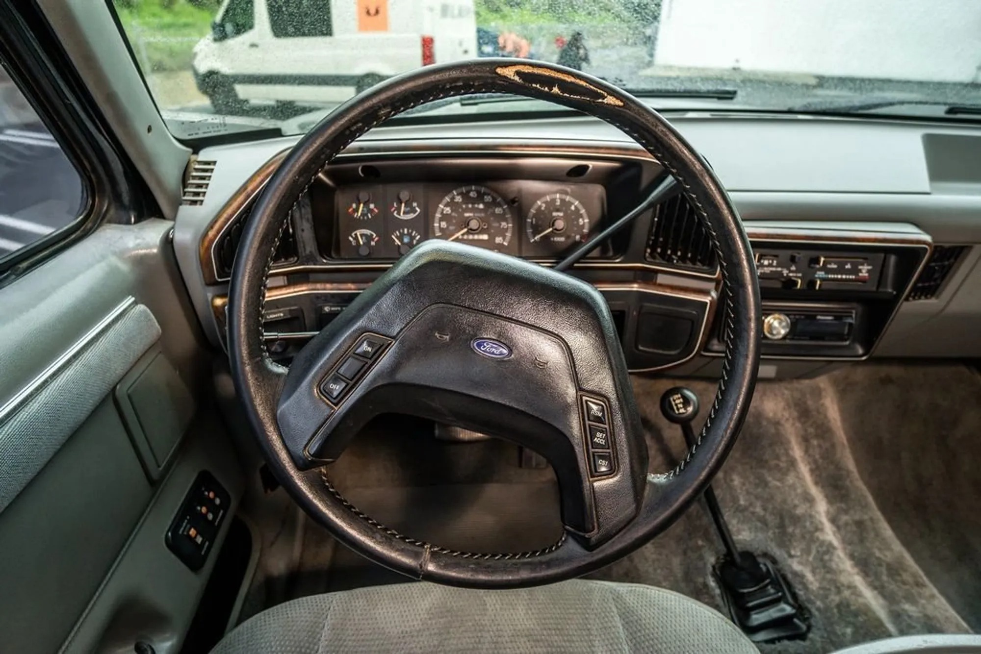 1987 Ford F-250 XLT Lariat
