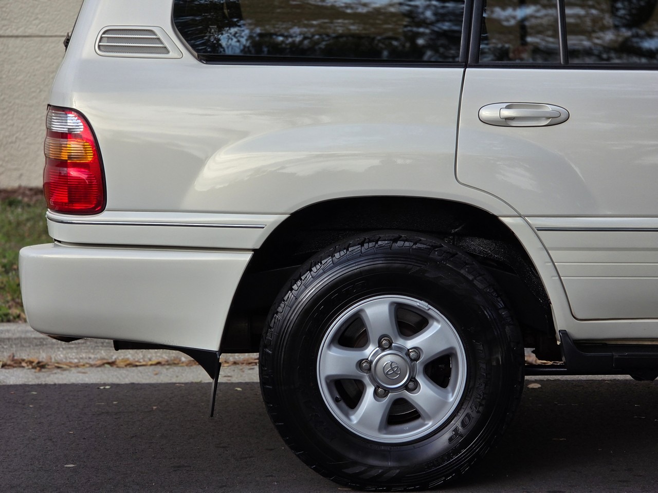 2000 Toyota Land Cruiser VX