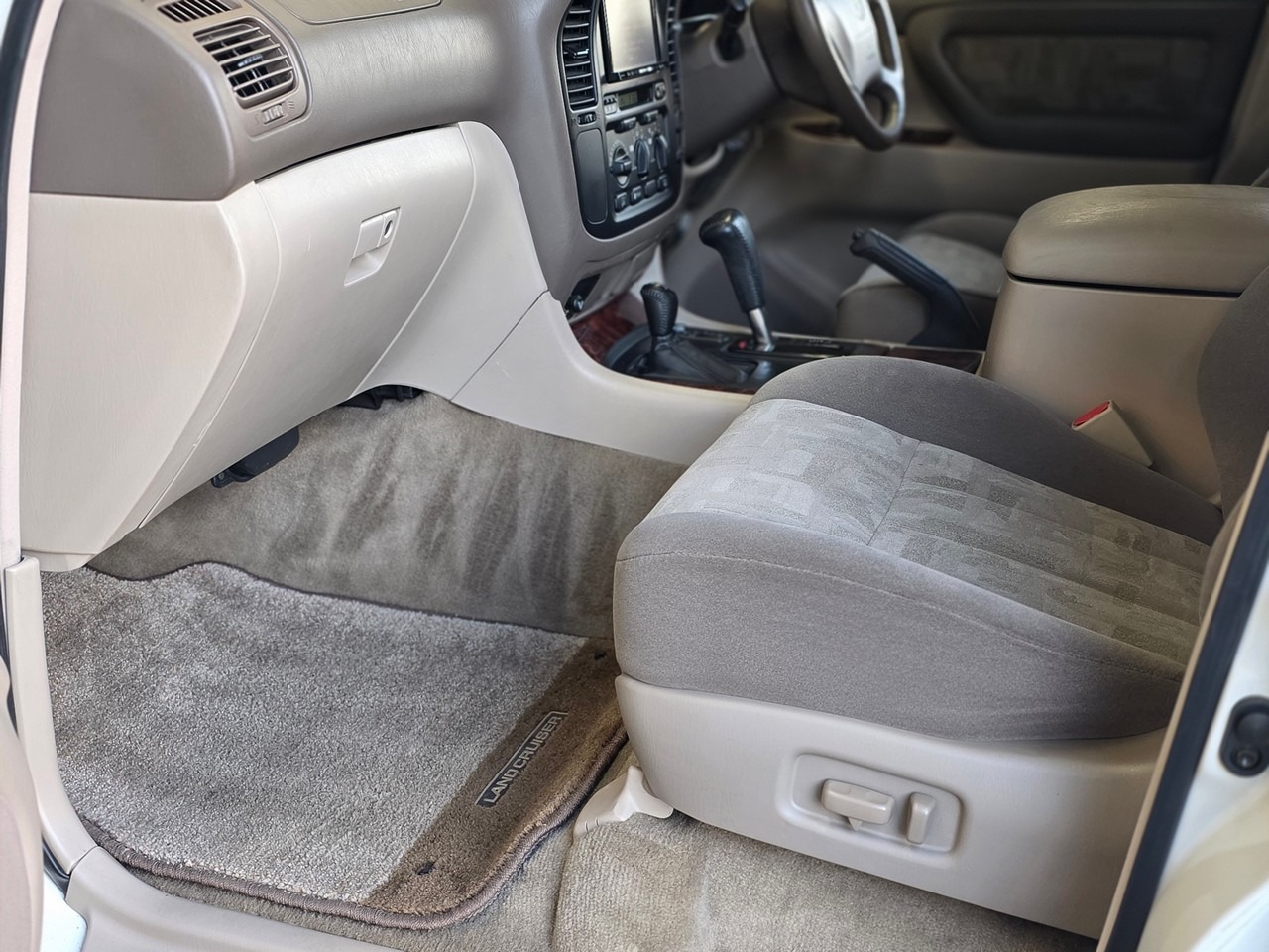 2000 Toyota Land Cruiser VX