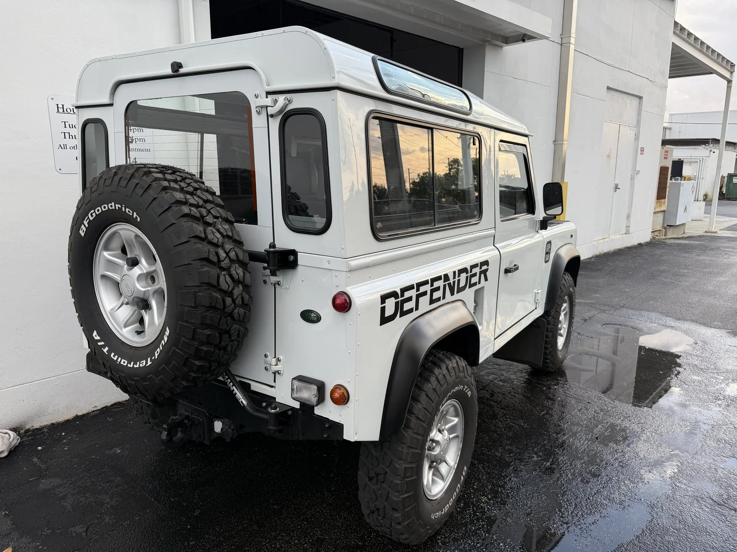 Euro 1995 Land Rover Defender 90 - 2
