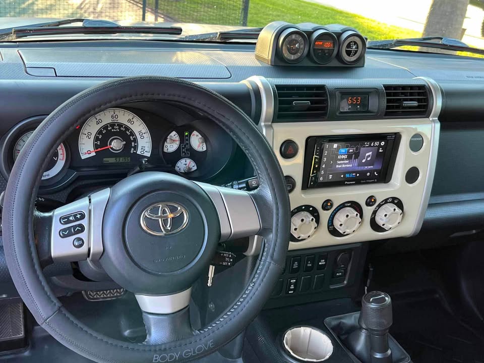 2010 Toyota FJ Cruiser Trail Teams Edition