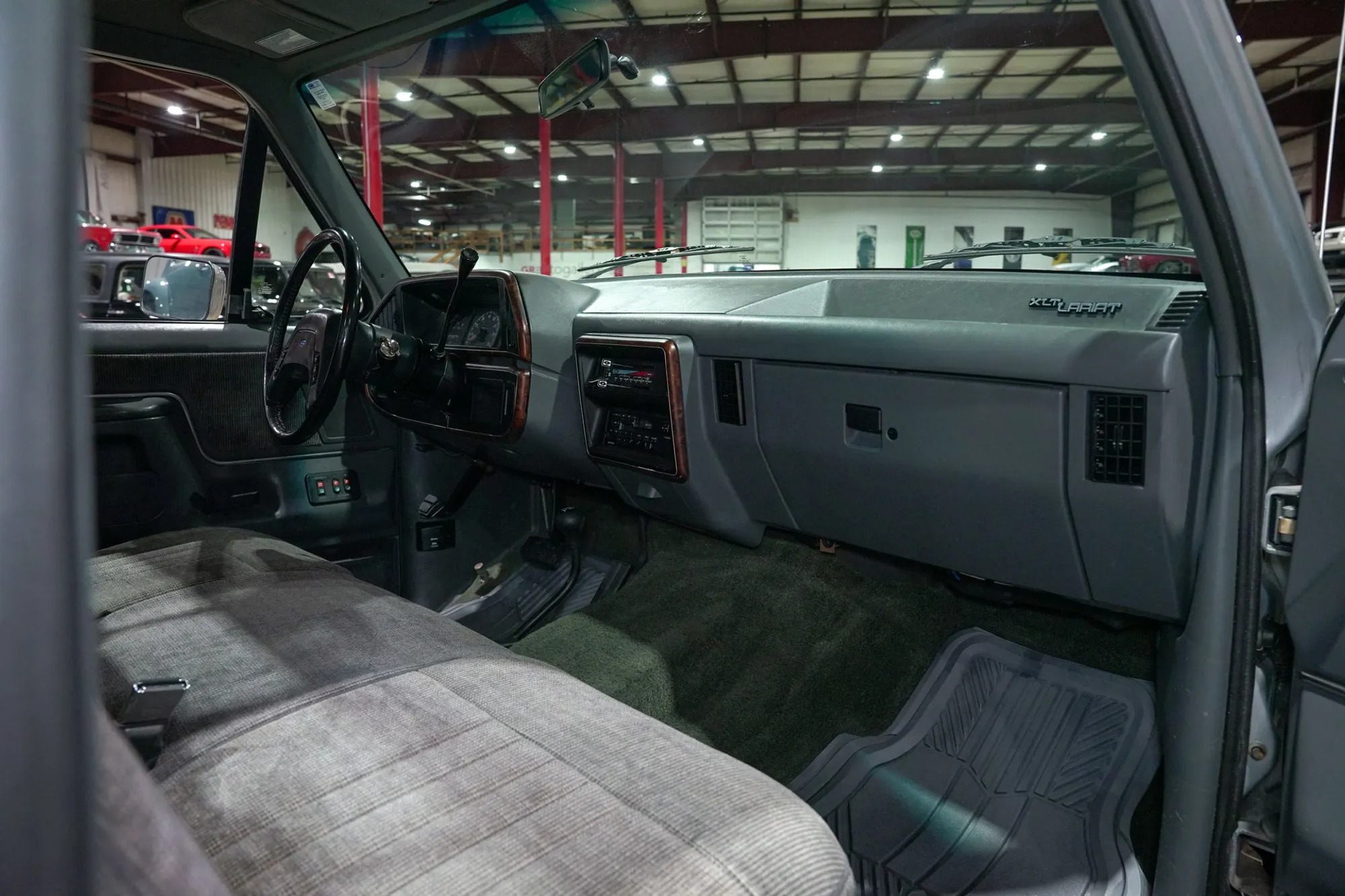 1990 Ford F-150 XLT Lariat