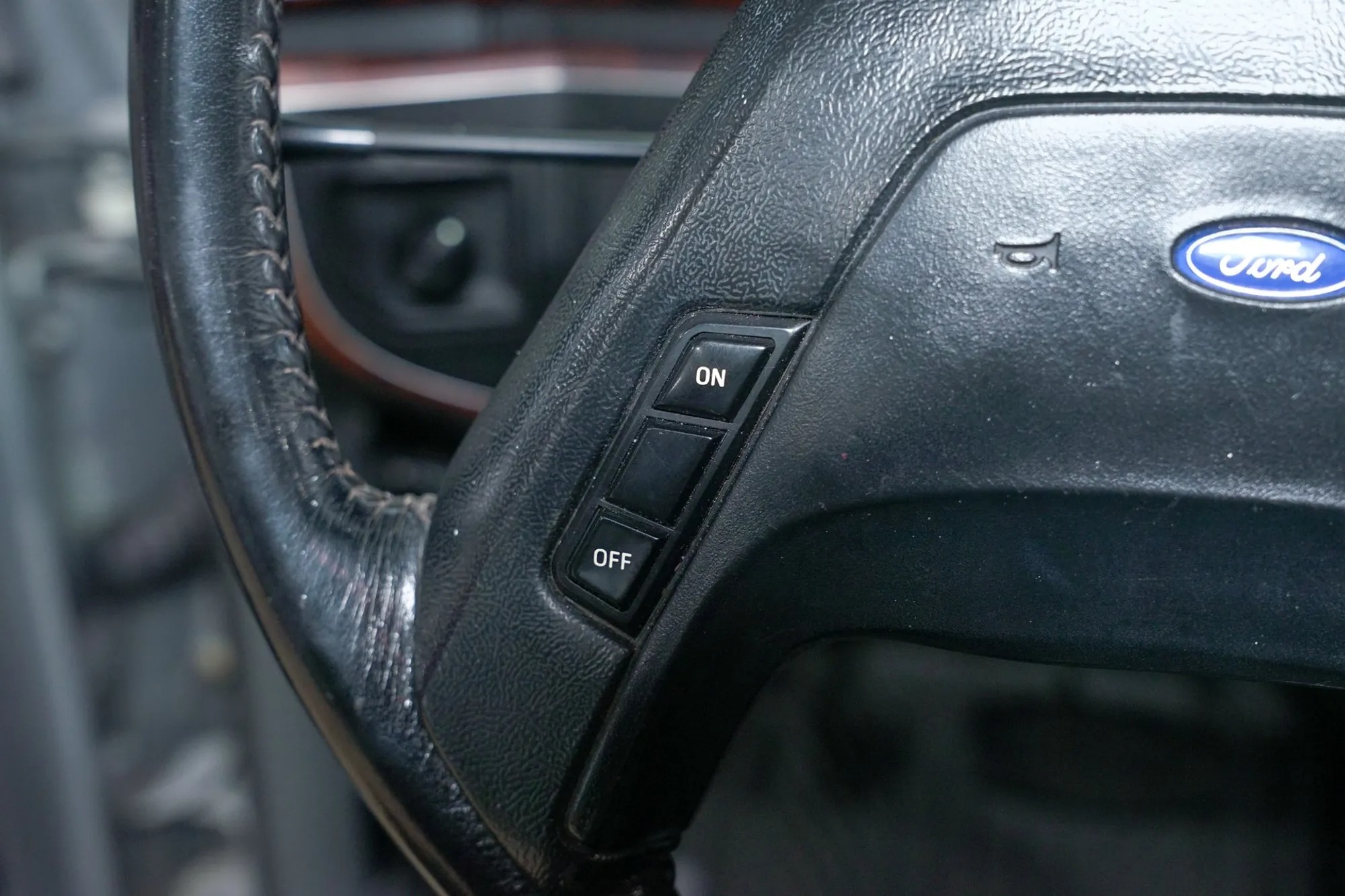 1990 Ford F-150 XLT Lariat