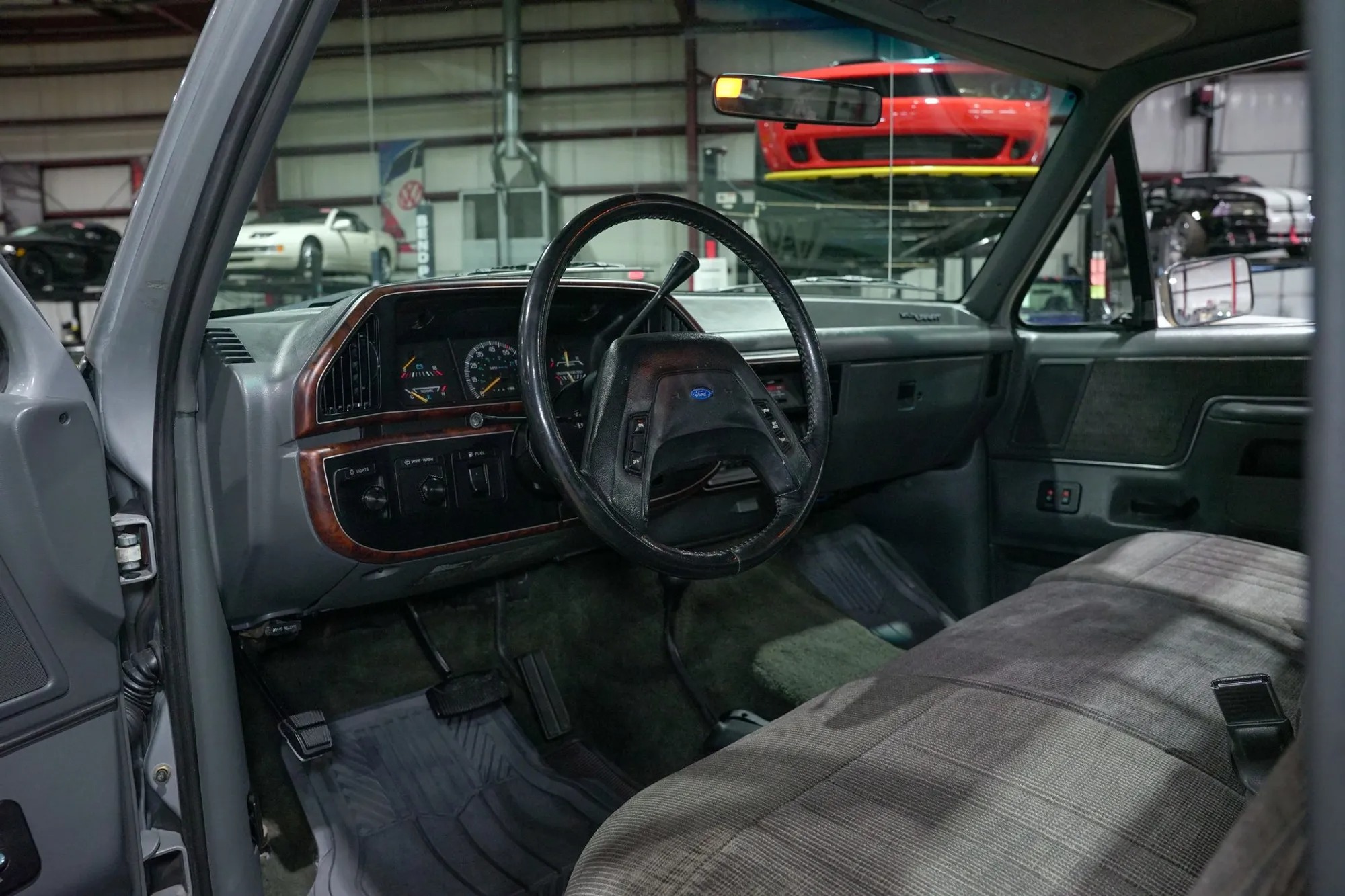 1990 Ford F-150 XLT Lariat