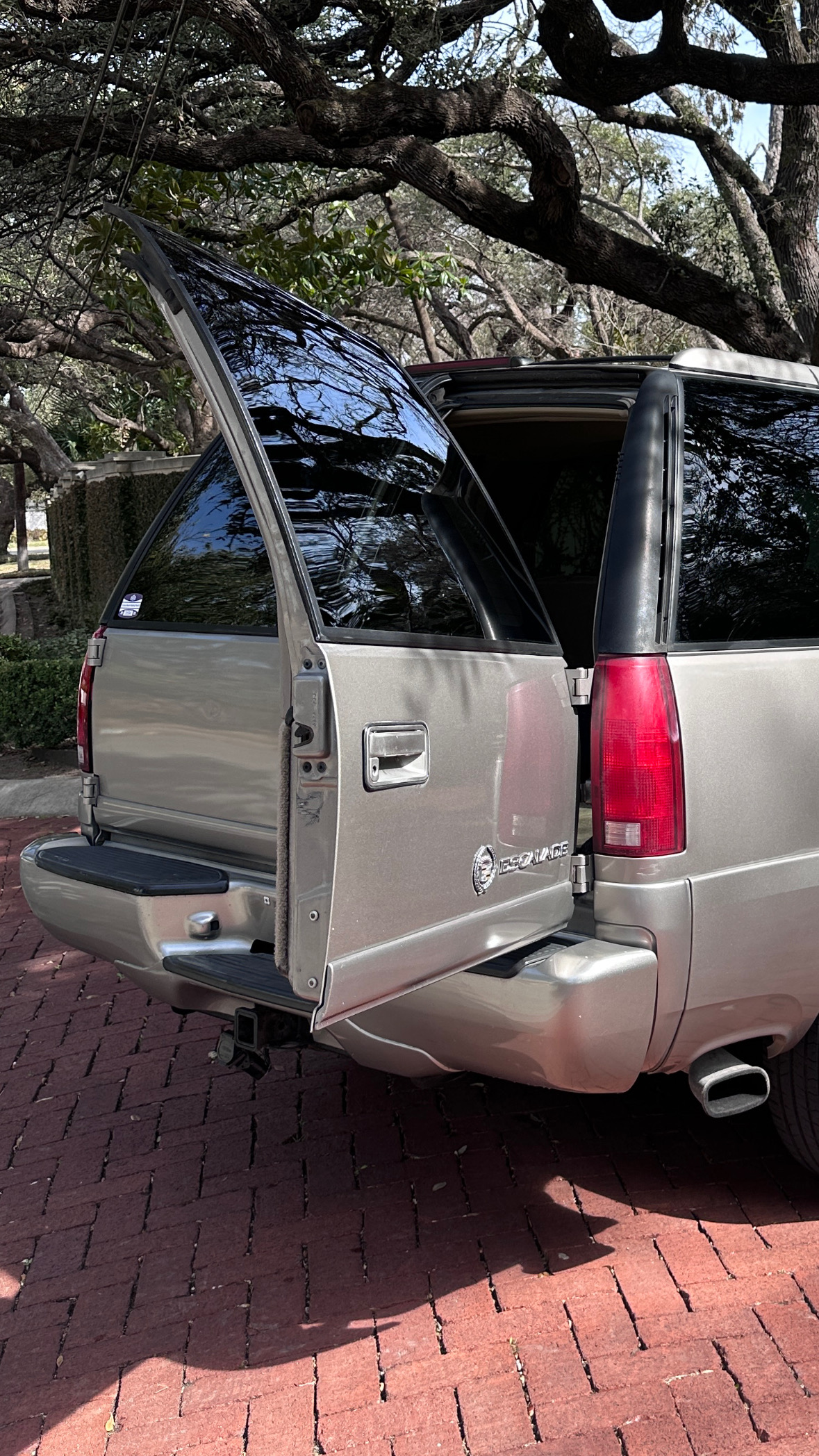 2000 Cadillac Escalade