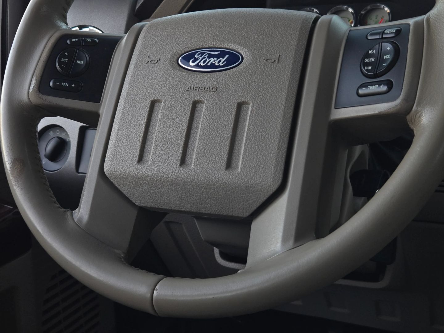 2008 Ford F350 Super Duty Crew Cab XL