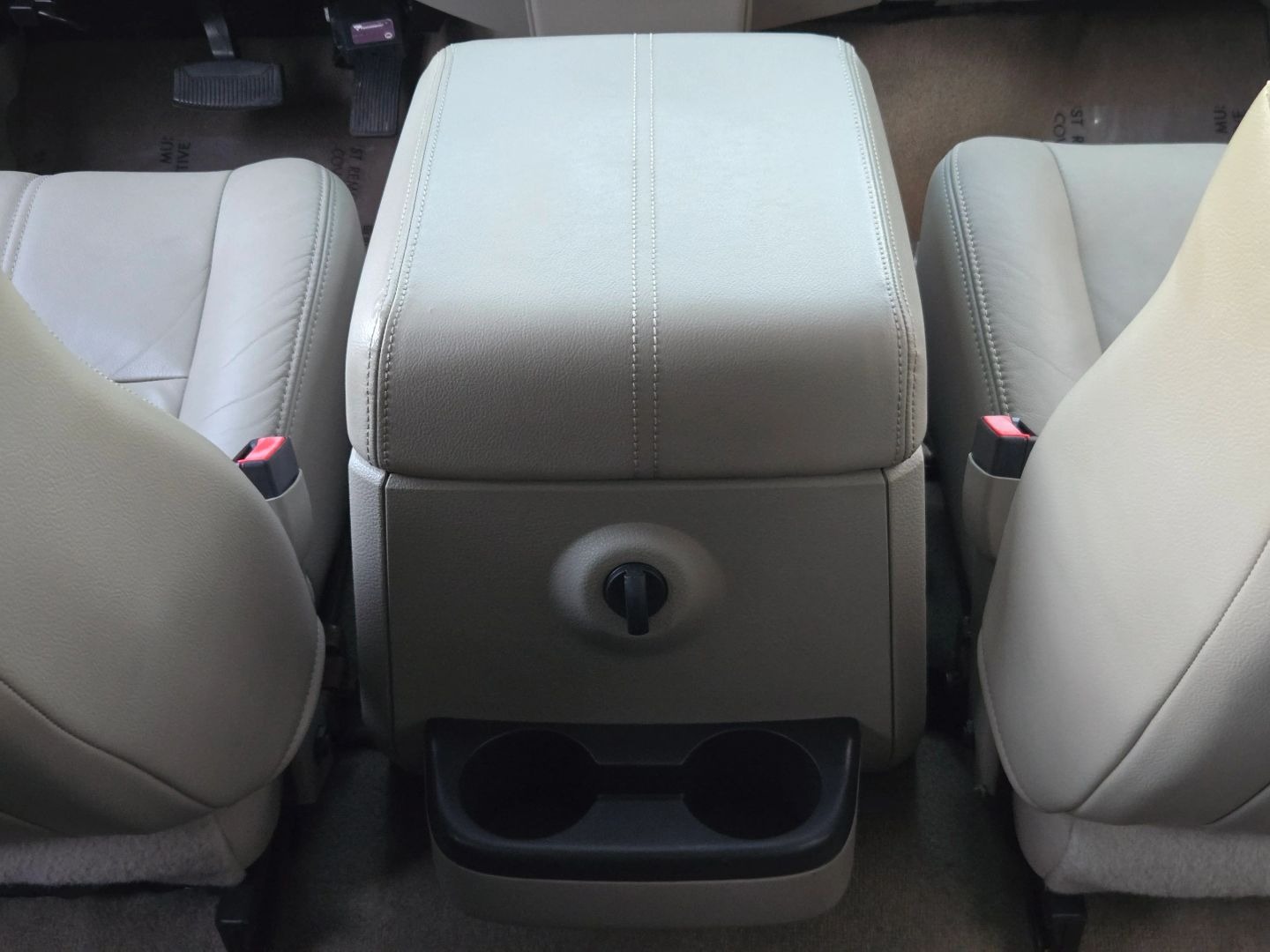 2008 Ford F350 Super Duty Crew Cab XL