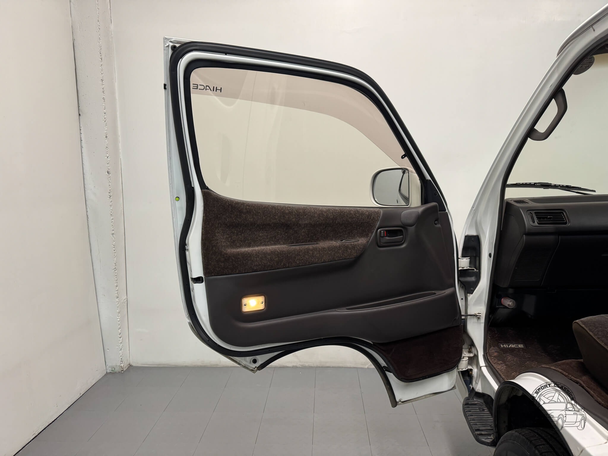 1995 Toyota HiAce Super Custom 4x4