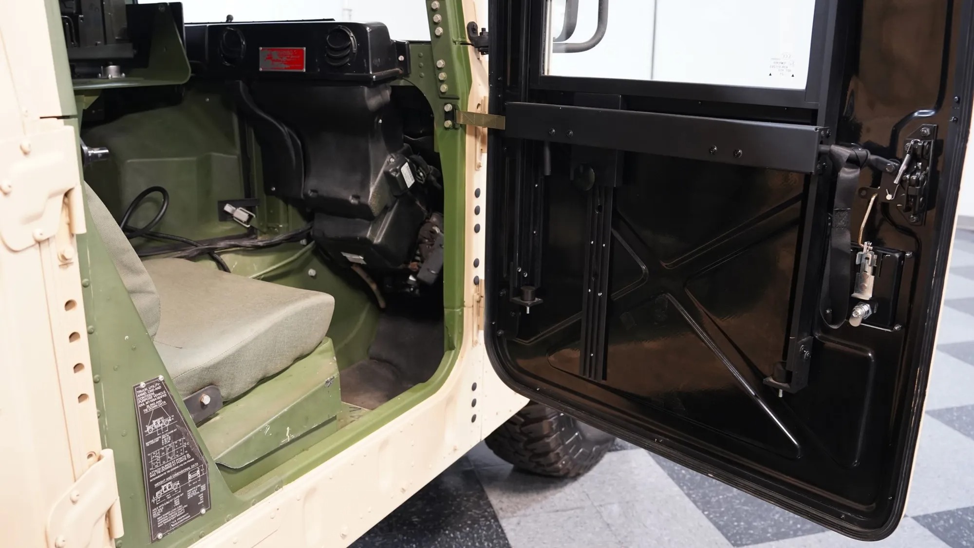 2007 AM General M1165A1 HMMWV