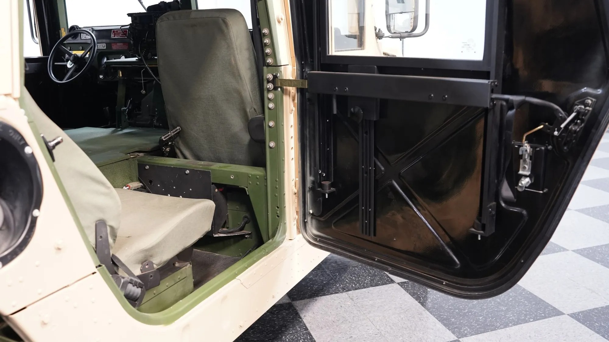 2007 AM General M1165A1 HMMWV