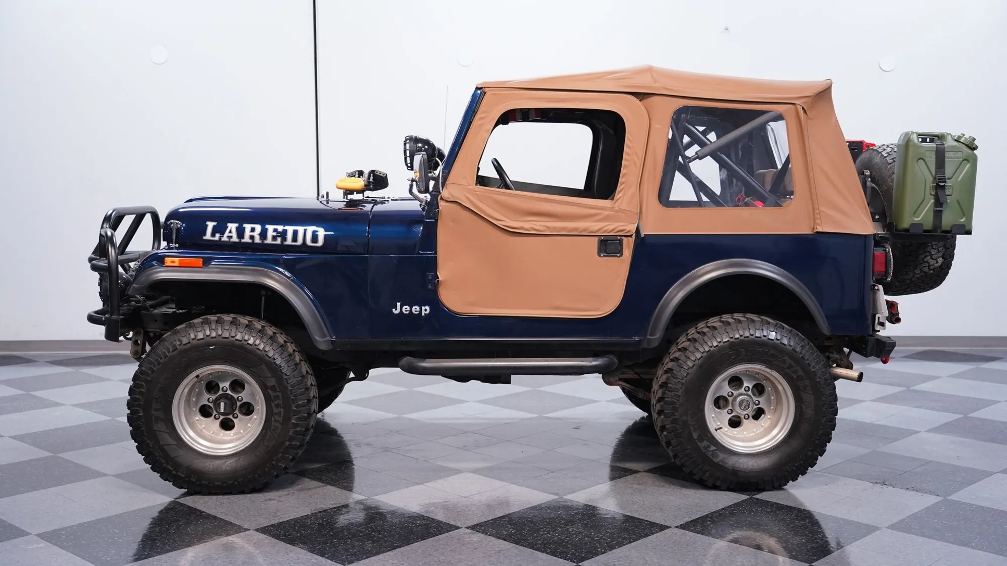 1985 Jeep CJ-7 Laredo - 2