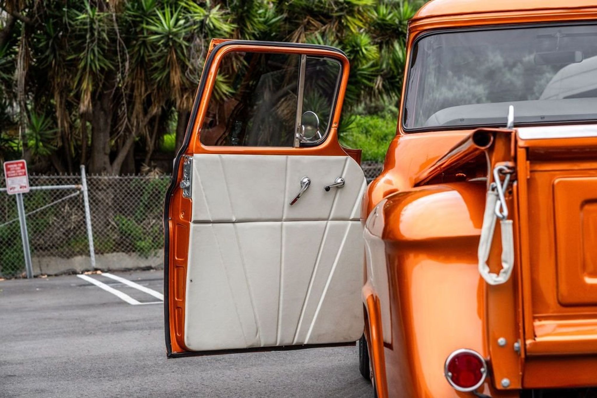 1959 Chevrolet 3100 Apache Restomod