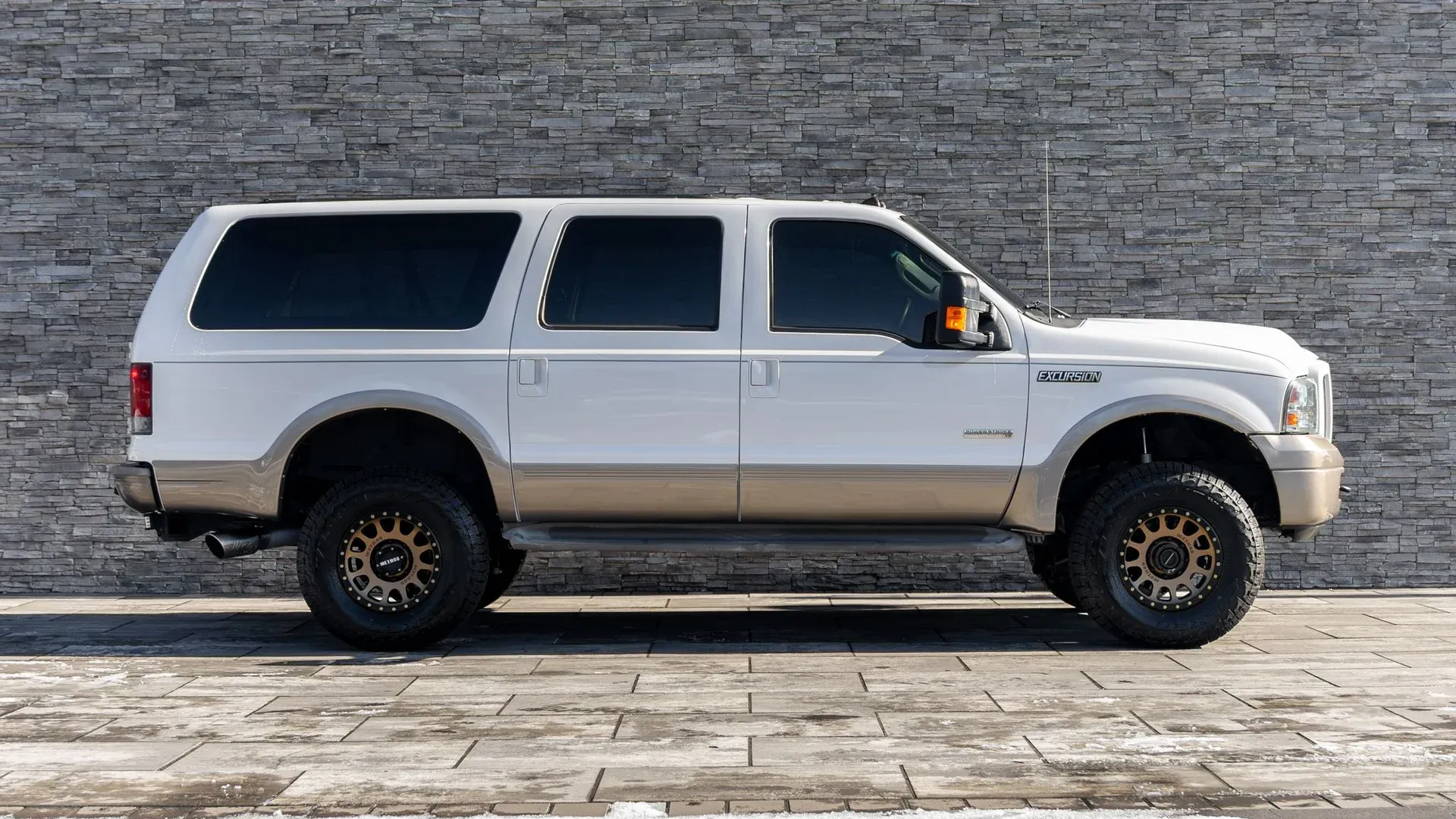 2005 Ford Excursion Eddie Bauer