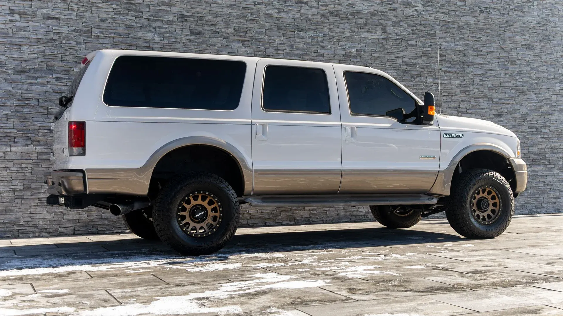 2005 Ford Excursion Eddie Bauer