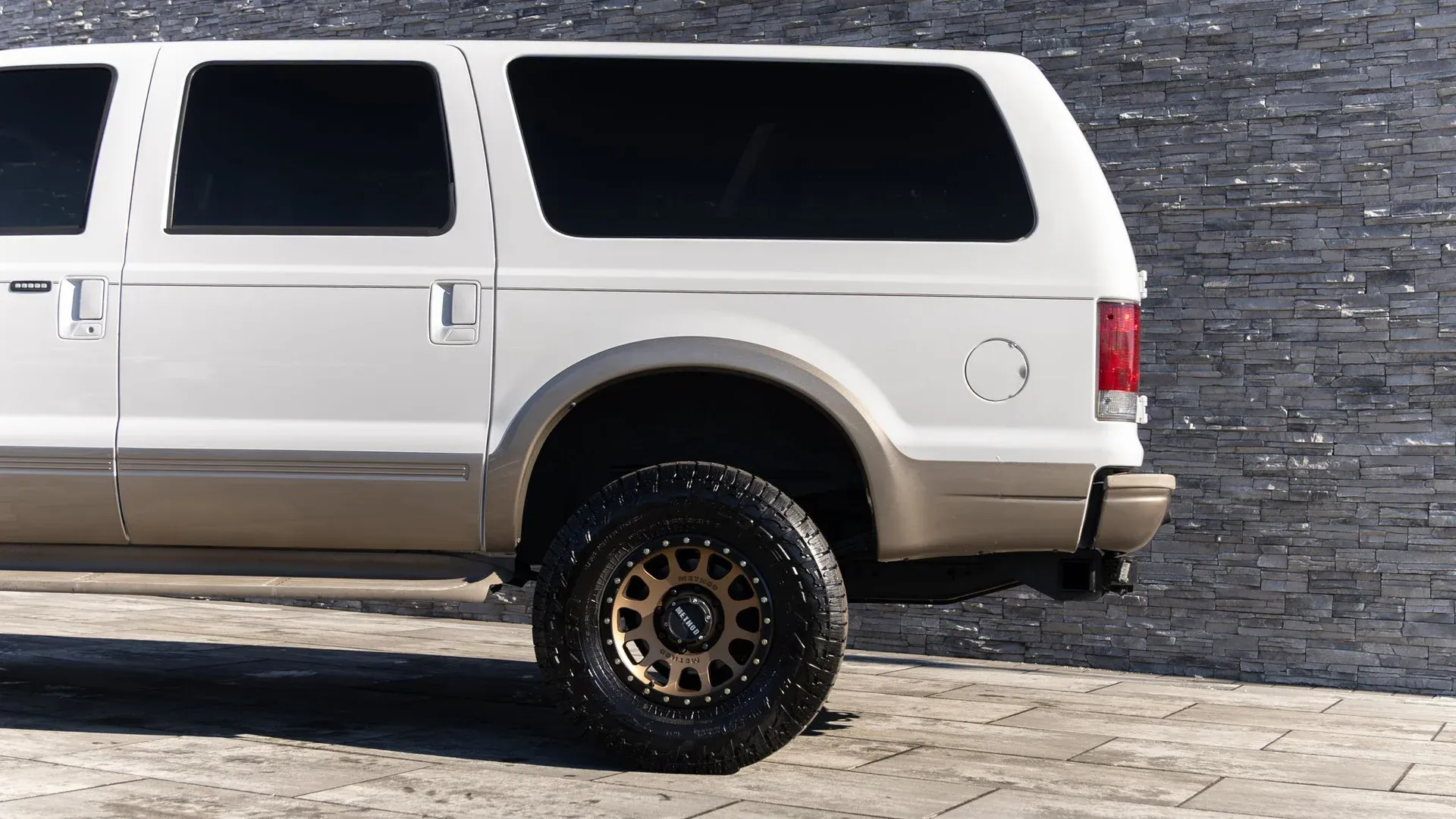 2005 Ford Excursion Eddie Bauer