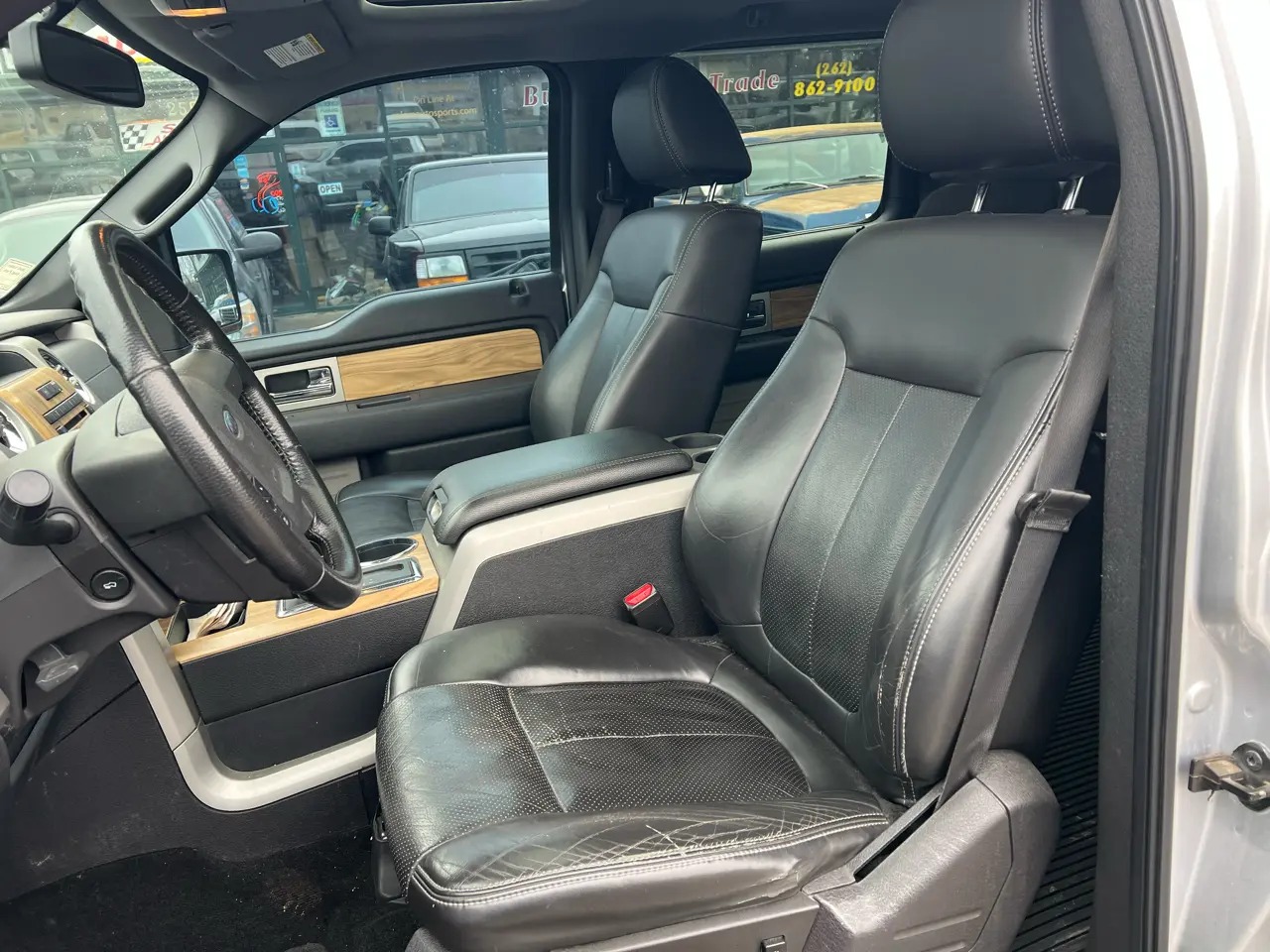 2011 Ford F-150 Lariat - 5