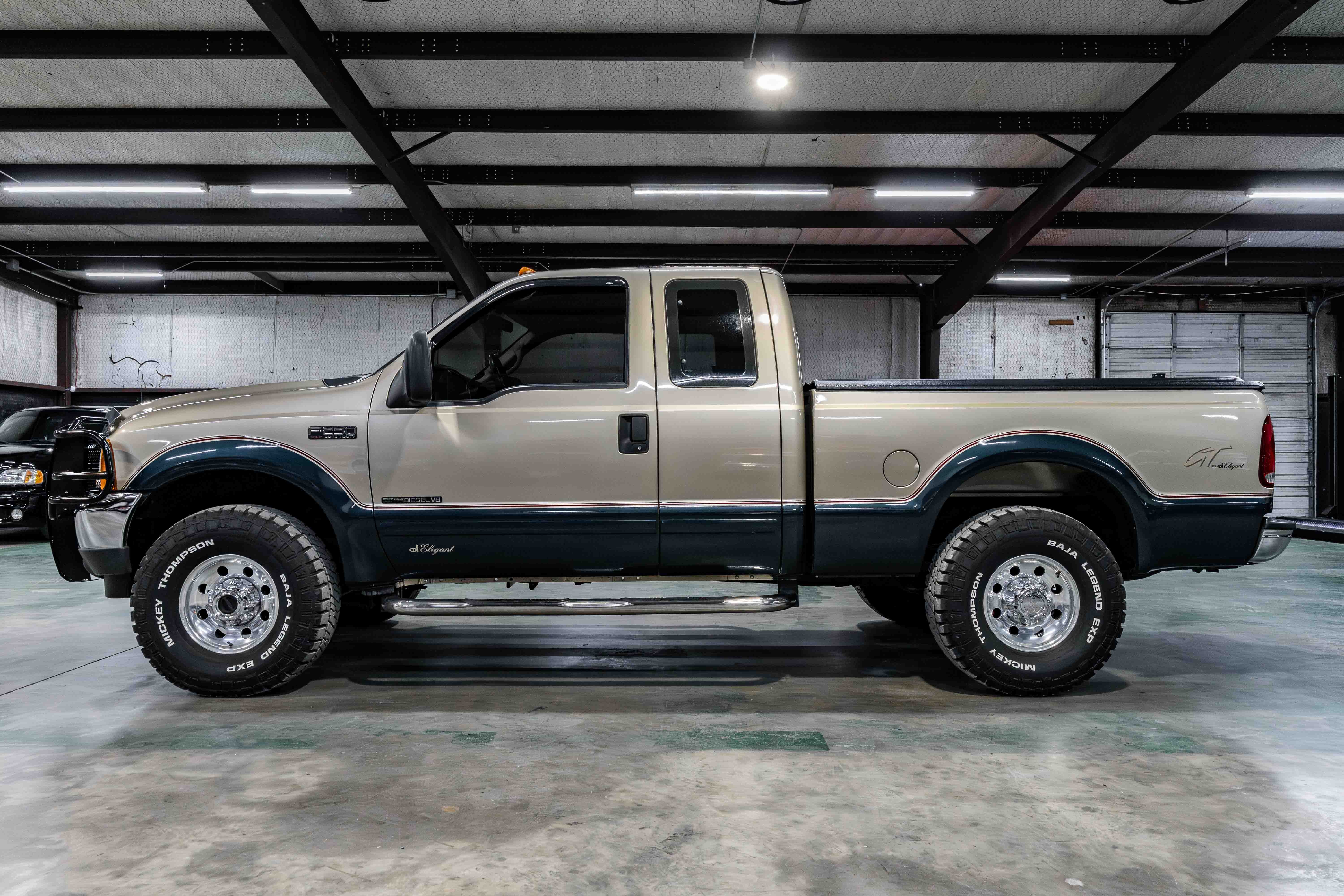 2001 Ford F-250 XLT - 3