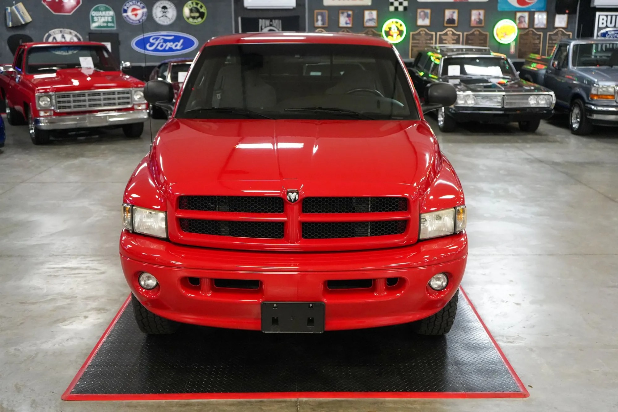 51k-Mile 2000 Dodge Ram 1500 4x4 Quad Cab Sport