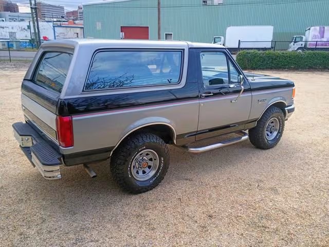 1990 Ford Bronco XLT