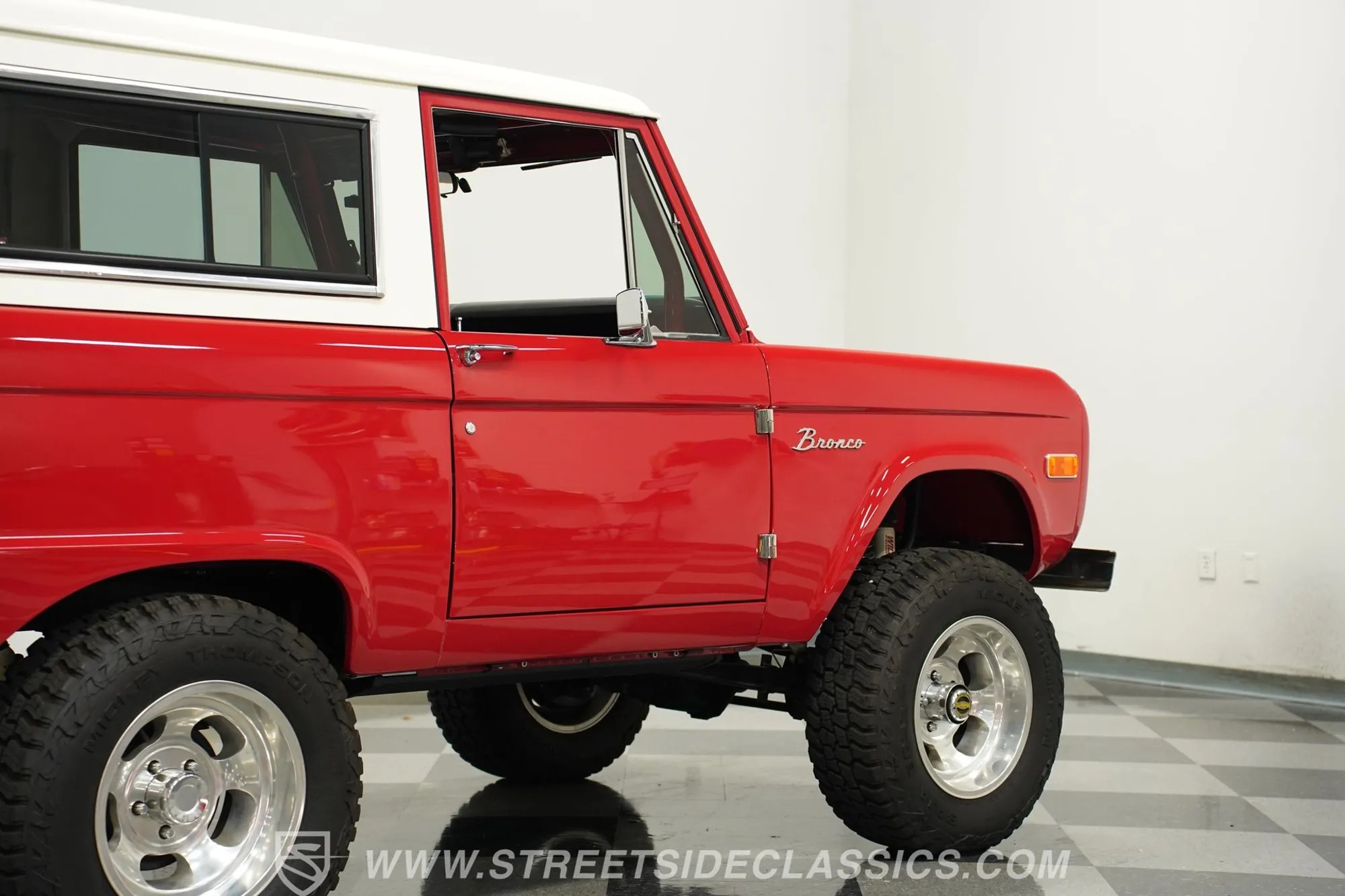 1977 Ford Bronco 4×4