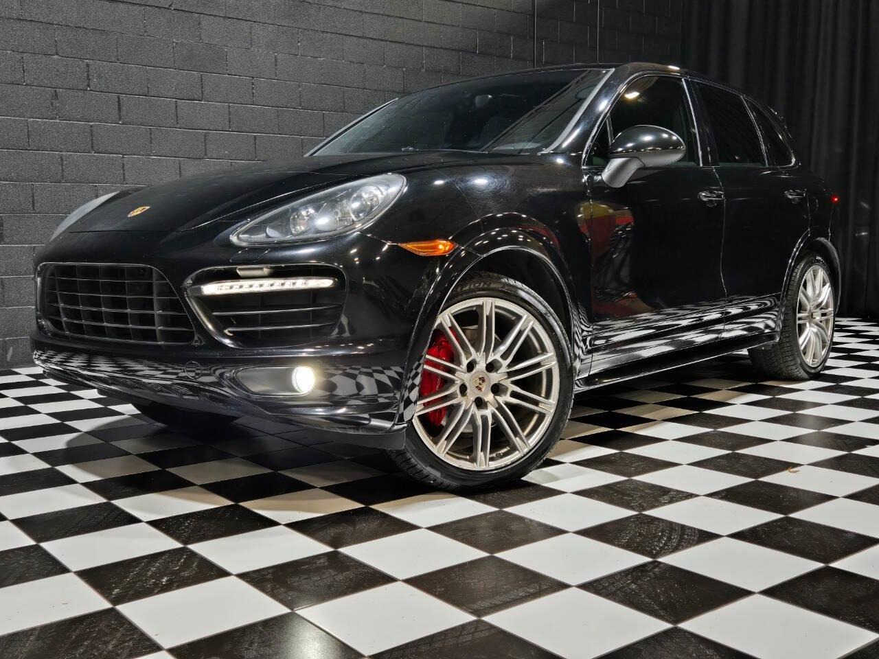 2013 Porsche Cayenne GTS