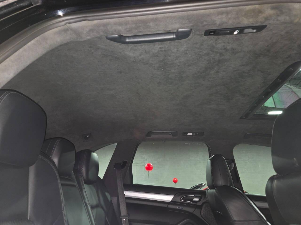 2013 Porsche Cayenne GTS