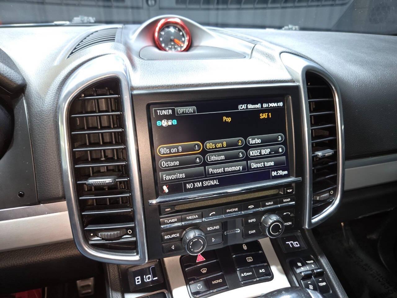 2013 Porsche Cayenne GTS