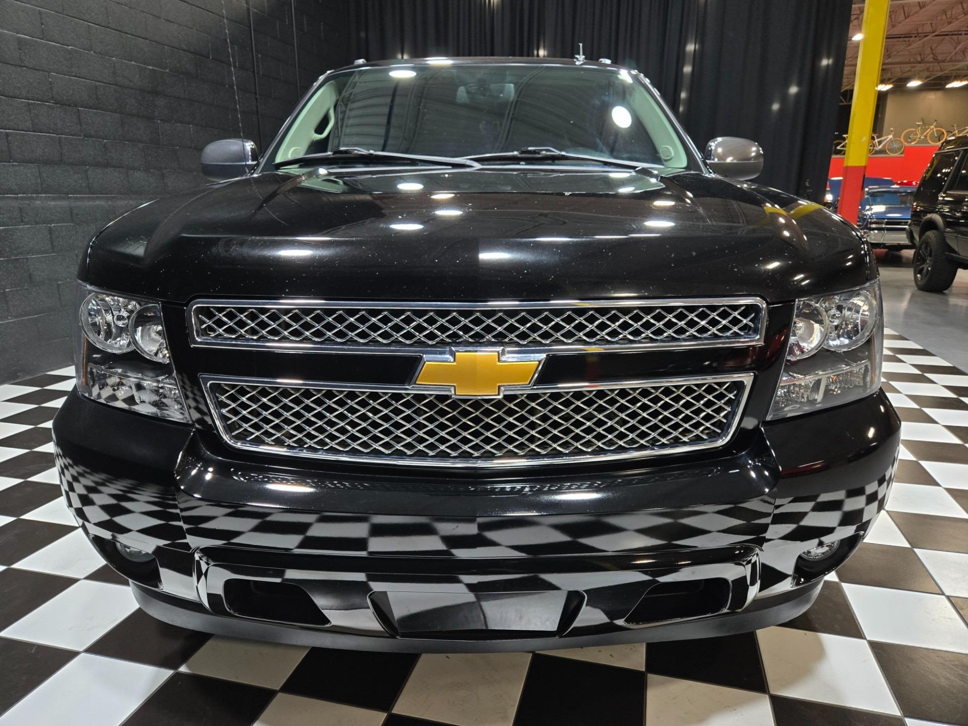 2012 Chevrolet Avalanche LT - 4